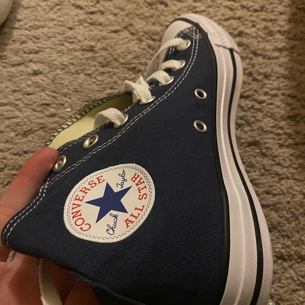 Navy blue converse